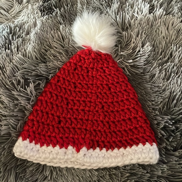 Handmade Santa crochet Christmas beanie pom pom approx 6-10 years old hat - Picture 2 of 2